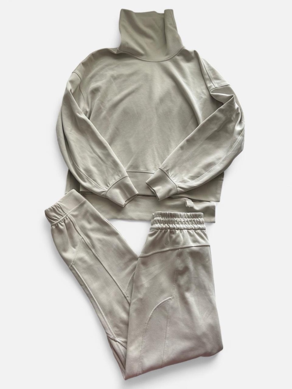 lululemon 2-piece lounge set